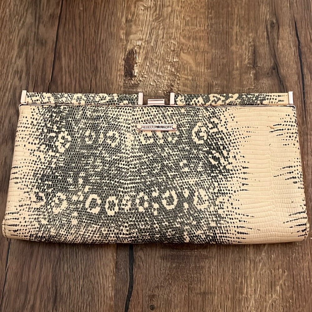 Rebecca Minkoff Snakesprint cluth